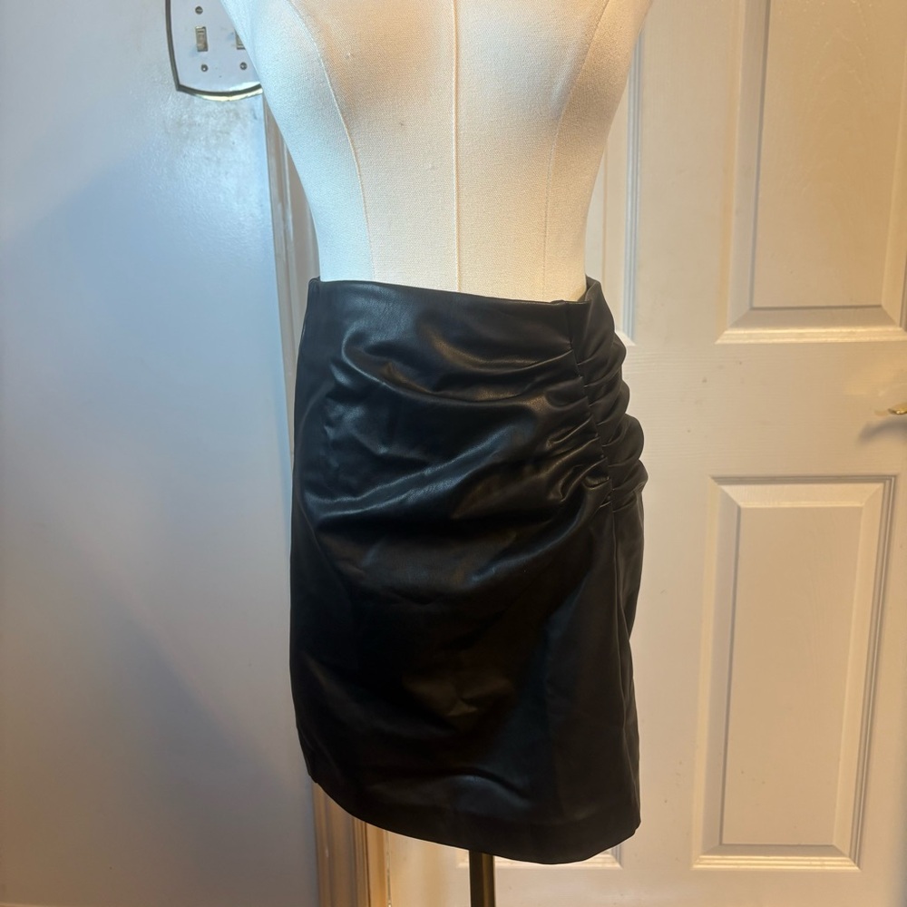 Dynamite Elegant Black Ruched Skirt
